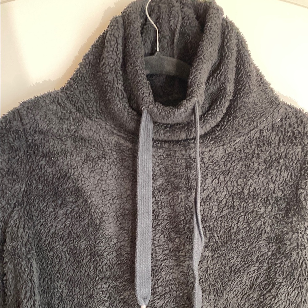 Women’s Hollister Black Textured Pullover size M - Picture 12 of 16